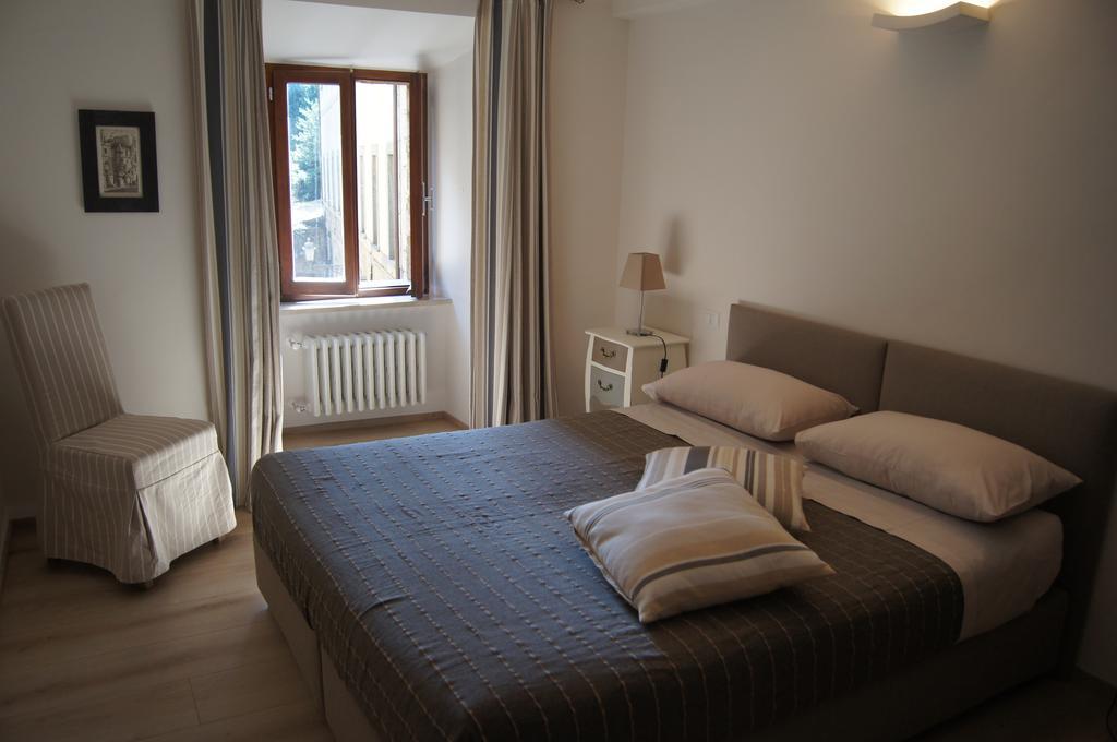 Home In Orvieto - Corso Cavour الغرفة الصورة